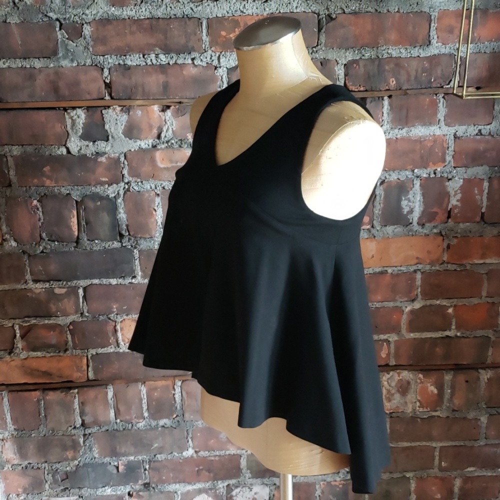 Sleevless high-low Top